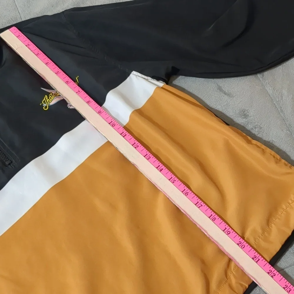 Looney tunes windbreaker size Large Juniors - Picture 7 of 9